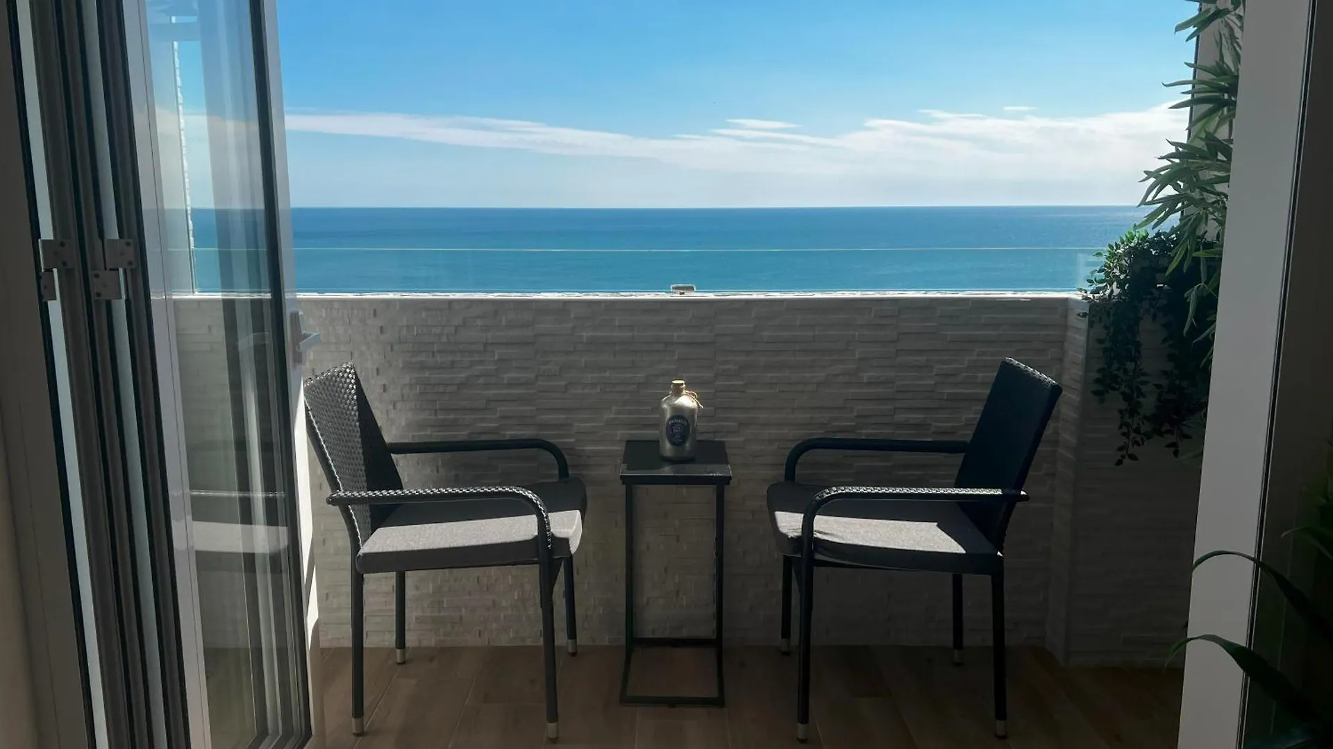 Apartment Penthouse On The Beach Empuriabrava Spain