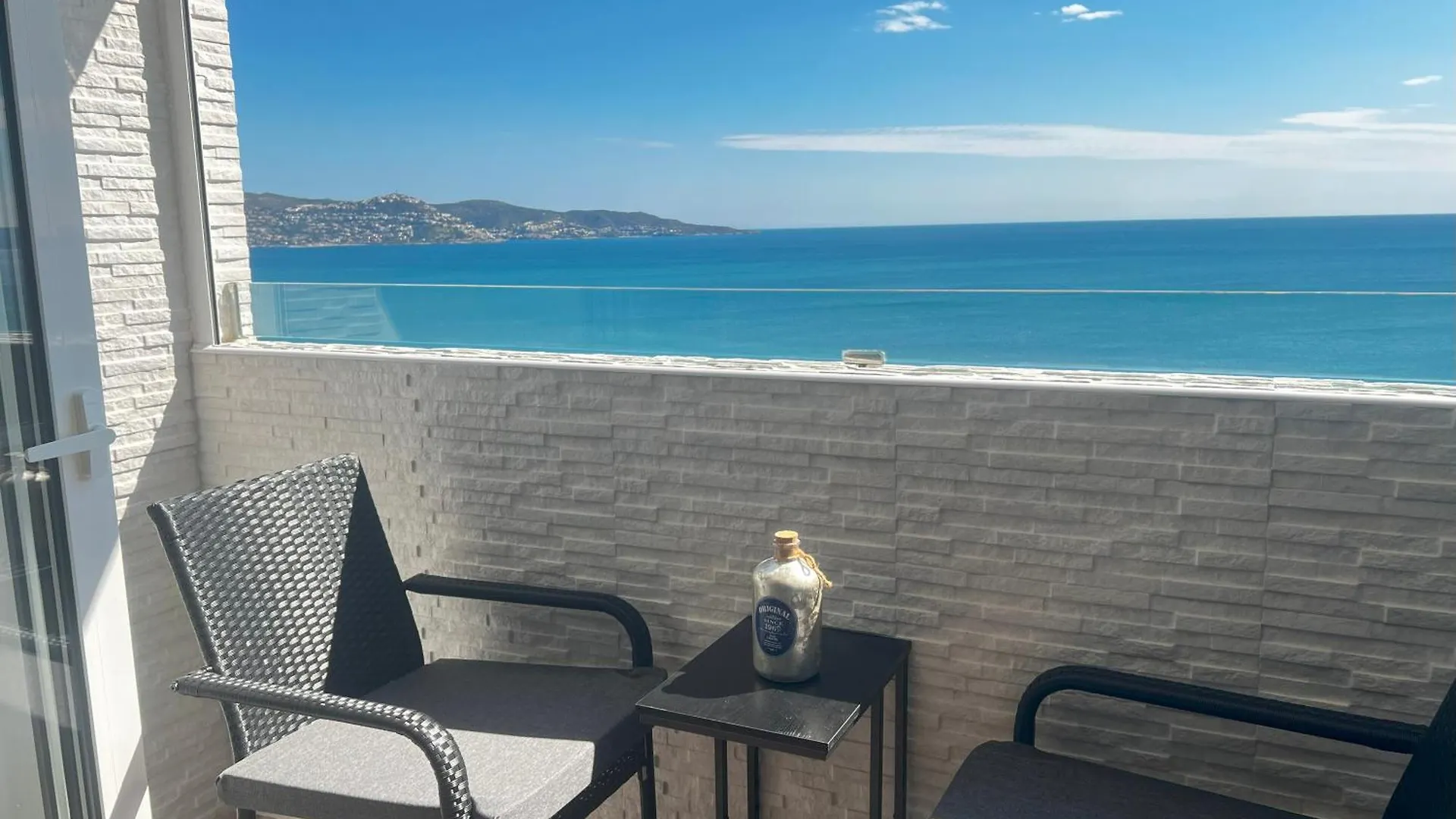 Apartment Penthouse On The Beach Empuriabrava